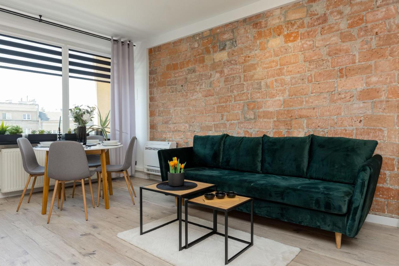 Grojecka Studio For 3 Guests With Balcony By Renters *